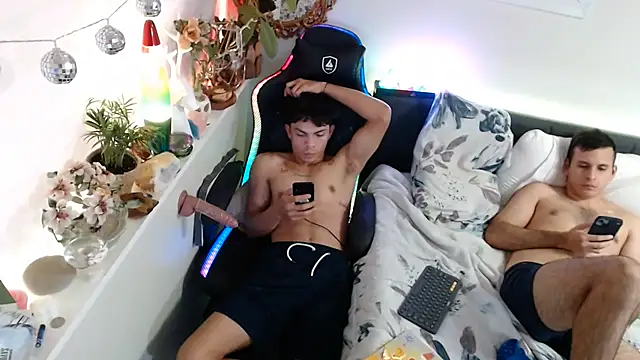 Kevinjchan1 XXX чат на живо