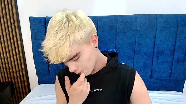 Ian_Stone Adlı Modelin Canlı XXX Sohbeti