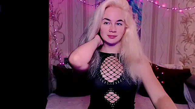 xxxcharismaaa Adlı Modelin Canlı XXX Sohbeti