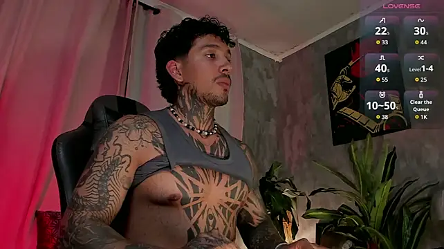 TigerStripes1_ Live XXX Chat