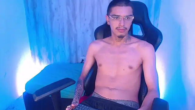 Tayson_Hot Chat XXX live