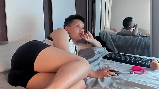 BullSmoke19n Live XXX chat