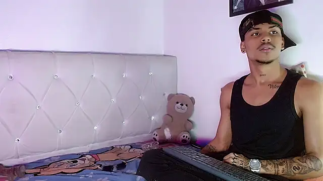 Angel_foxc13: απευθείας συνομιλία ΧΧΧ