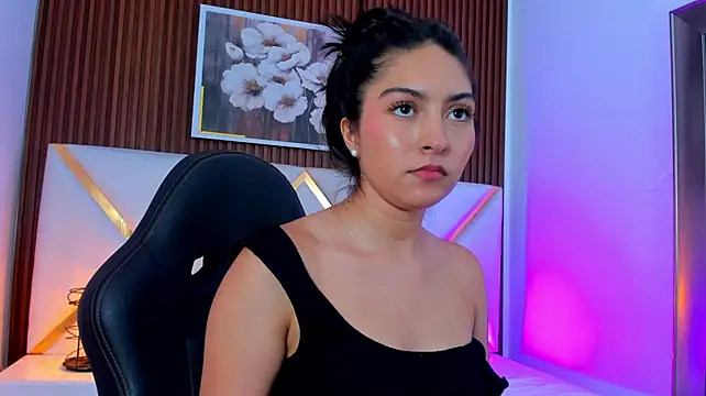 Emelie_Ch1 élő XXX-chatje