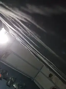 Hairy_mannn2 élő XXX-chatje