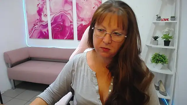 VanessaHotts Chat XXX in diretta