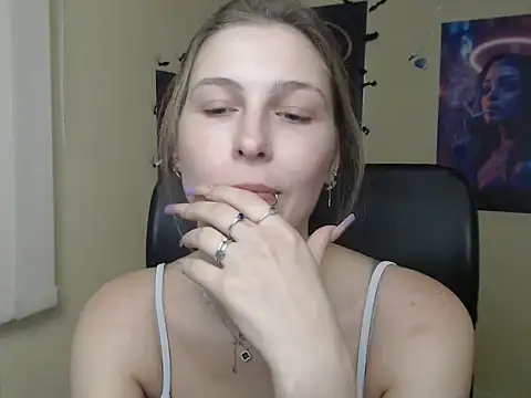 StrangerGi Chat XXX in diretta