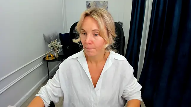 دردشة Sinty_Devis الجنسية المباشرة