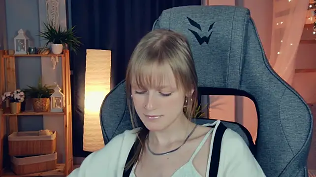 Chat +18 de KiraMontoya ao vivo