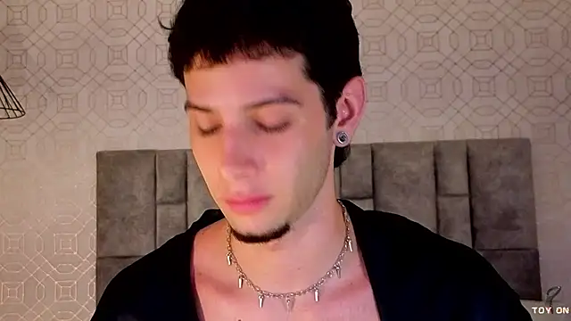 isaacblaze_: απευθείας συνομιλία ΧΧΧ