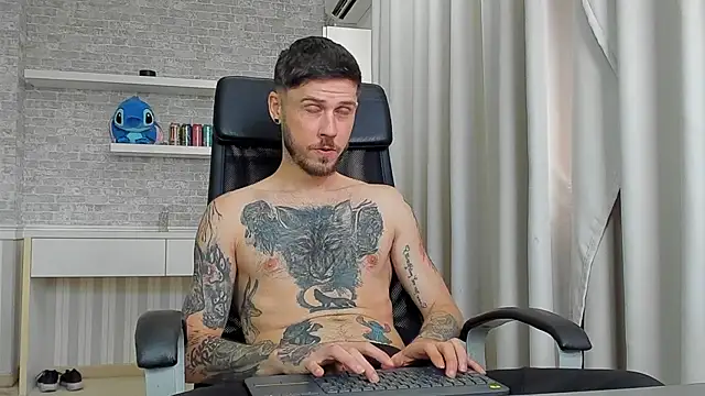 Czat XXX na żywo – JonahShaw