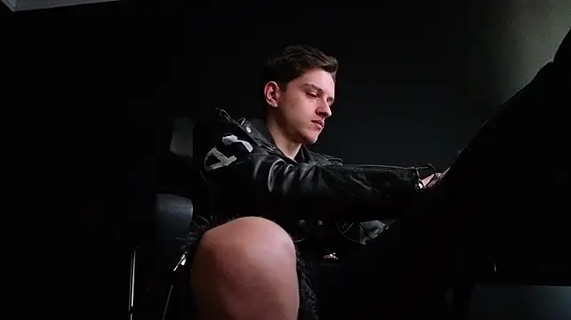 FelixStarkk 라이브 XXX 채팅