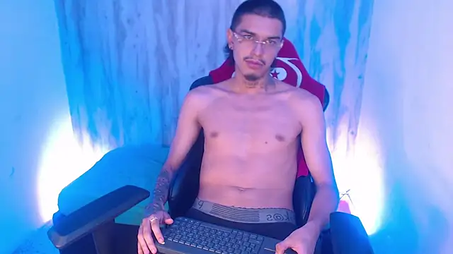 Tayson_Hot élő XXX-chatje