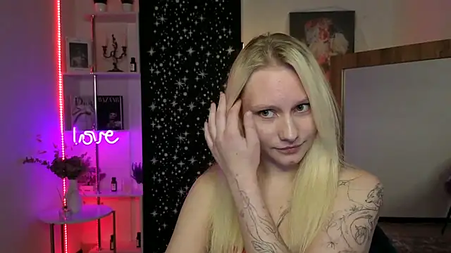 ElodieRenaud Chat XXX in diretta