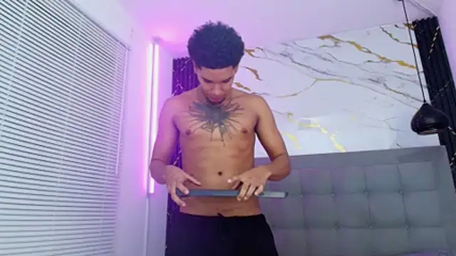 kai_storm77 élő XXX-chatje