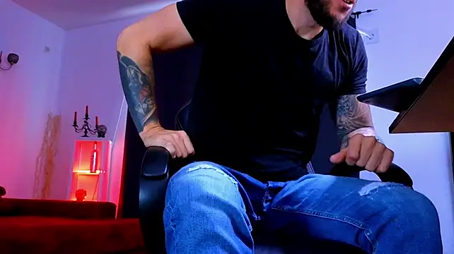 MightyAaron66 Chat XXX live