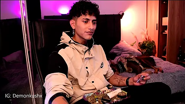 Czat XXX na żywo – DemonKush--