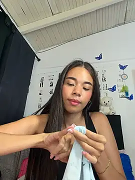 צ'אט XXX בשידור חי של Milleradhara24