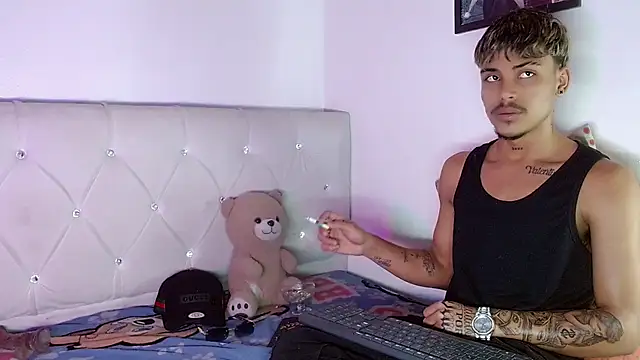 Angel_foxc13 即時 XXX 聊天