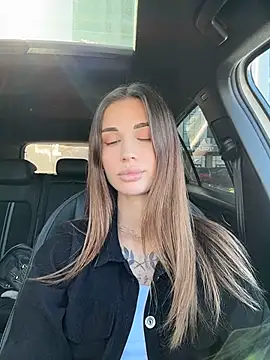Czat XXX na żywo – Charming_Ritta