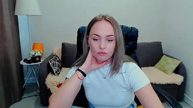 LiluMoon__: онлайн-секс-чат