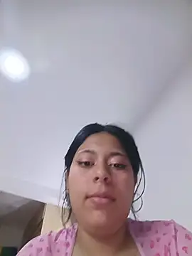 הופעת וובקאם של Laila_and_konny