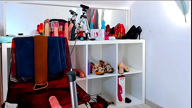 KarlaHartley Chat XXX live