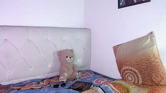Angel_foxc13 XXX чат на живо