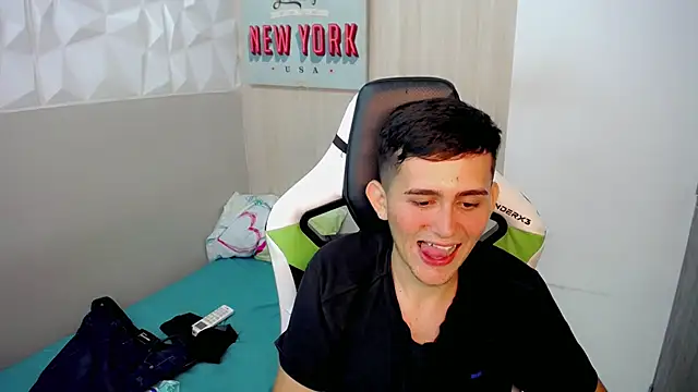 Chat XXX ao vivo de JaxBlue_