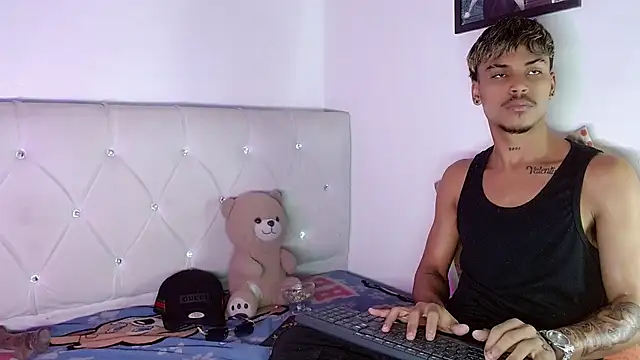دردشة Angel_foxc13 الجنسية المباشرة