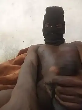 Langeni Show in webcam