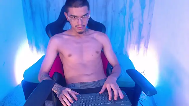 Tayson_Hot élő XXX-chatje