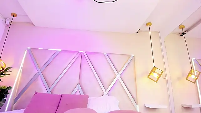 Seraphine_2 – Naživo XXX chat