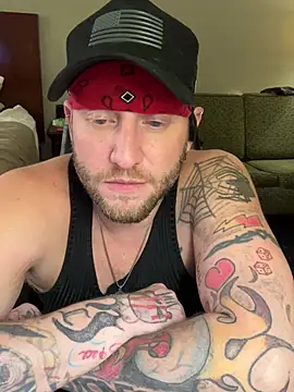 Livingpuddle XXX чат на живо
