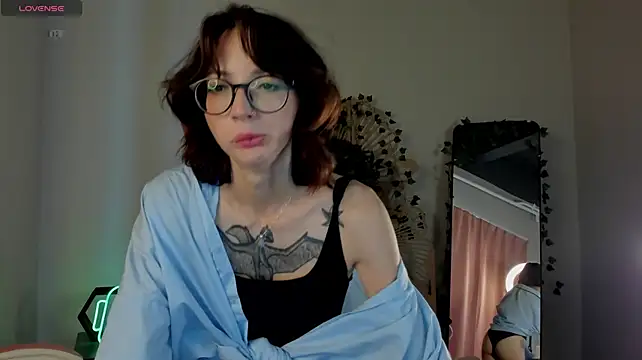 Runa_Ashen Chat XXX in diretta