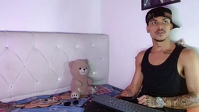 Chatroom XXX en direct de Angel_foxc13