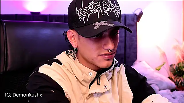Онлайн чат XXX DemonKush--