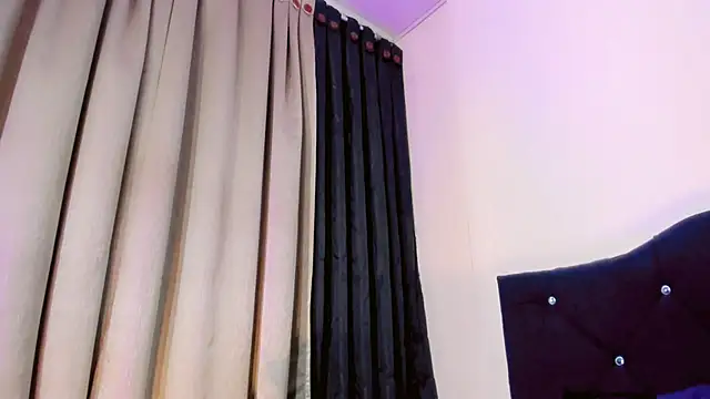 lesly_xx's Live XXX Chat