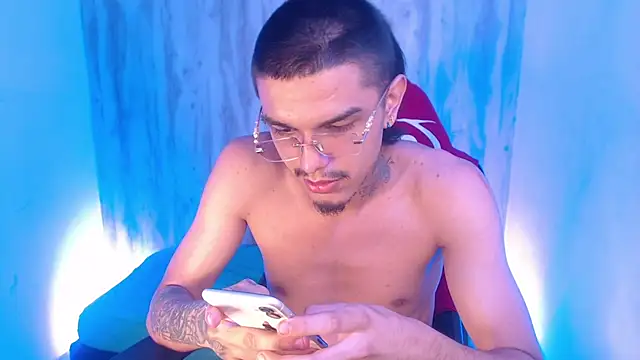 Tayson_Hot – Naživo XXX chat
