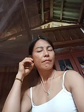 Lily-ly's Live XXX Chat