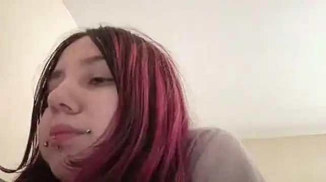 IronicBuckle's Live XXX Chat
