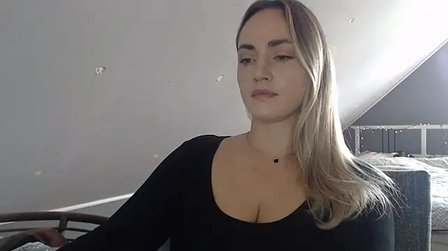 Chat +18 de ScarlettSensitive ao vivo