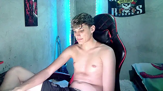 flaquito_junior Chat XXX live