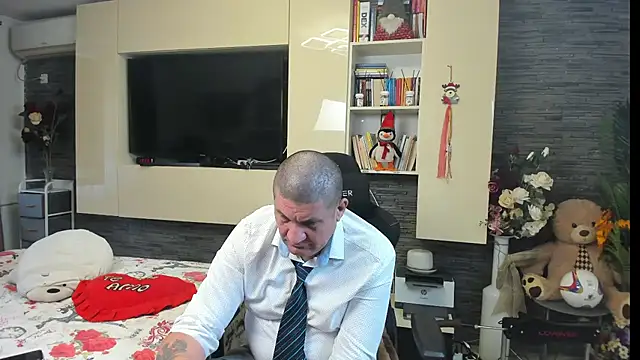 SpartacusDaddy48n Live XXX chat