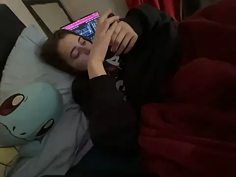 Snowbunnycake_131 Adlı Modelin Canlı XXX Sohbeti