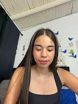 Milleradhara24 live XXX chat