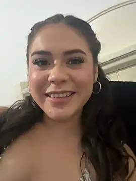 Chatroom XXX en direct de Yocelinbabyyy