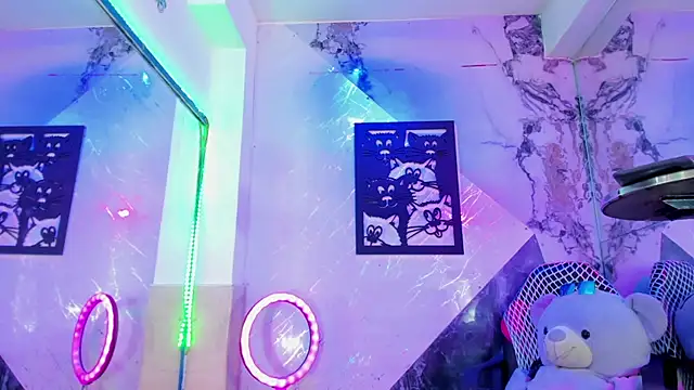 Chat XXX ao vivo de GirlsRoyalsTwink