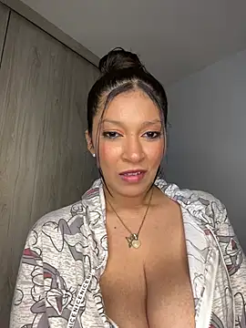 ALEXANDRA95 Chat XXX in diretta