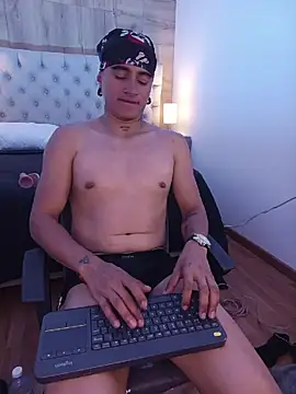 LiamDeeps 라이브 XXX 채팅